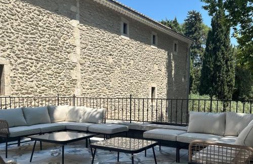 Aramon House | Gîtes Le Mas de la Vernède