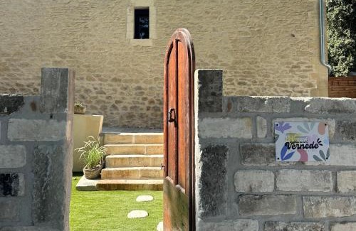 Aramon House | Gîtes Le Mas de la Vernède