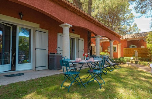 Castillon-du-Gard Apartment | Gîtes piscine La Bastide des Pins