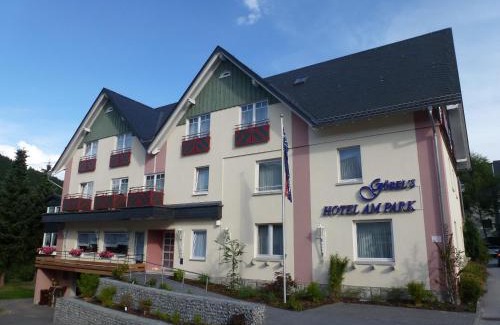 Ortsmitte Hotel | Göbel's Gästehaus Hotel am Park