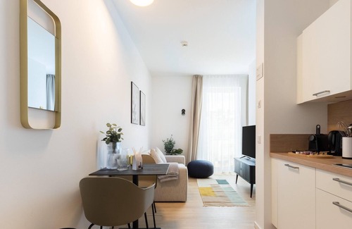 Guetersloh Apartment | Gütersloh Eickhoffstr | Suite L + SB + Balcony (LT)
