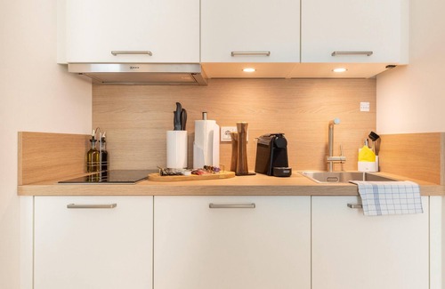 Guetersloh Apartment | Gütersloh Eickhoffstr | Suite L + Balcony
