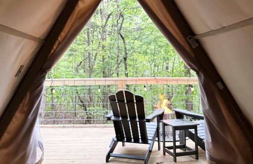 Talladega Cabin | G-5 Glamp in Bohamia - 268 acre forest retreat
