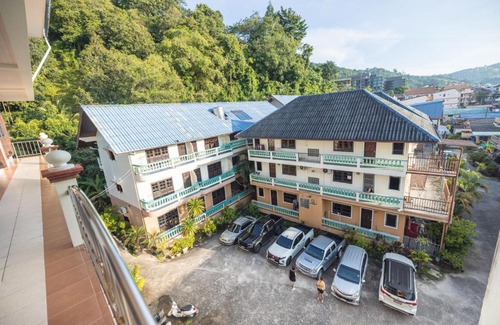 Nanai Road Hotel | G house guest house