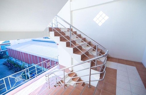 Nanai Road Hotel | G house guest house