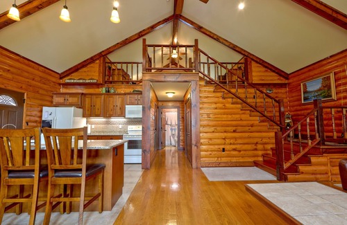 Conway Cabin | G Lodge - Cabin 2 night min