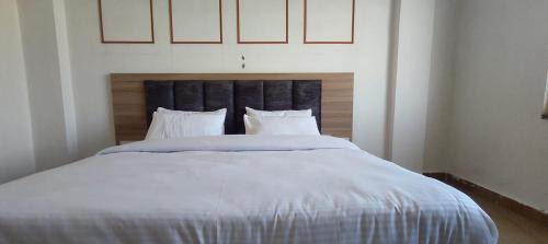Kanpur Dehat District Hotel | g one Hotel