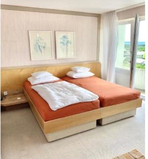 Oberdorla Apartment | G&P Housing Apartments - XXL 3 Schlafzimmer, 3 Badezimmer, großer Küche, Balkon