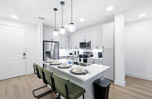 Fort Worth Condo | G11036 Luxury Living DT Fort Worth 2B2B