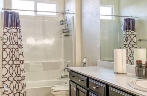 Fairfield House | G2G - Luxurious Oasis w/ FULL GYM outside the city