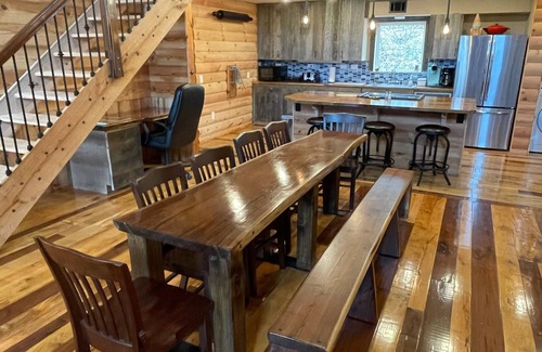 Choestoe House | GA Team House Cabin Sleeps many Blairsville Union County, GA