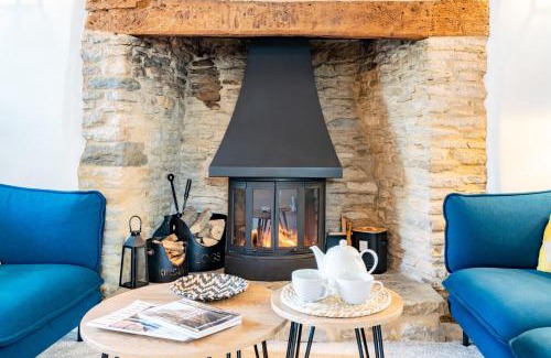 Meysey Hampton House | Gable Cottage