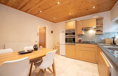 Braithwaite Cottage | GABLE END, family friendly, with open fire in Keswick
