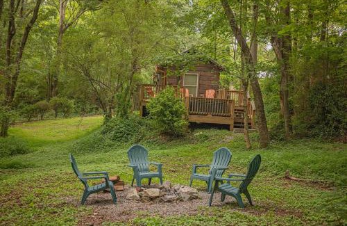 Lookout Valley Neighborhood Association House | Gabriele Cabin Rustic Retreat Near Downtown