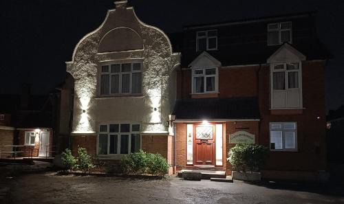 Horley House | Gainsborough Lodge