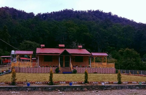 Lansdowne Hotel | Gaj River View Resort