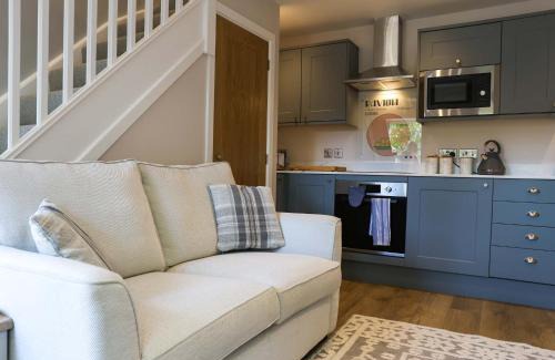 Woodbridge Apartment | Gala Suite - The Apple Barn