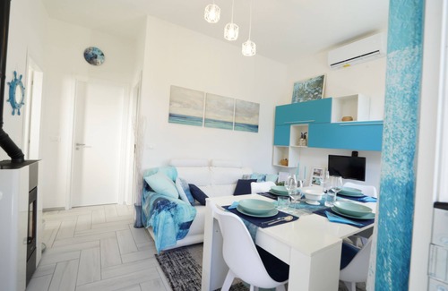 Lido delle Nazioni Villa | Galactic Sea: delightful cottage surrounded by greenery just minutes from the beach