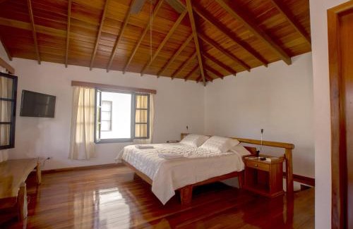 Bahia de la Academia House | Galapagos Cottages