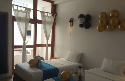 Bahia de la Academia House | Galapagos Native