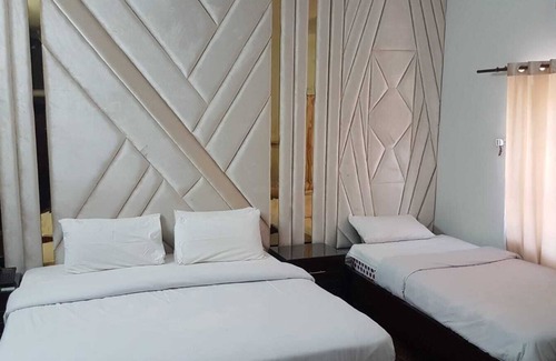 F-7 Sector Hotel | Galaxy Ambassador guest house Islamabad