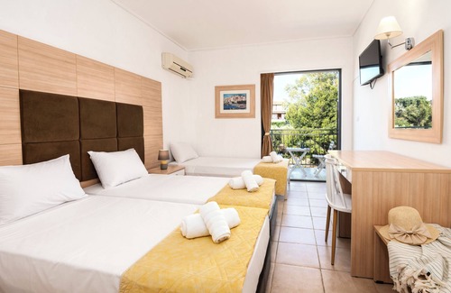 Petrothalassa Hotel | Galaxy Hotel