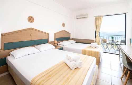 Petrothalassa Hotel | Galaxy Hotel