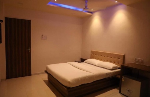 Jogeshwari East Hotel | Galaxy Inn By Glitz Hotels