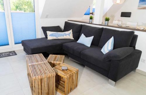 Alt Gaarz Apartment | GalerieFerienwohnung Bonfire im Herzen des Ostseebades Rerik
