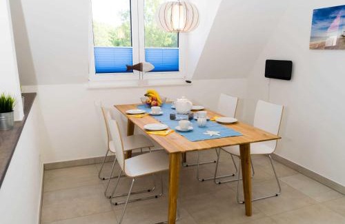 Alt Gaarz Apartment | GalerieFerienwohnung Bonfire im Herzen des Ostseebades Rerik