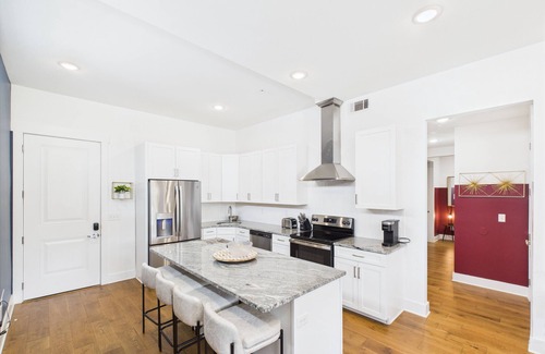 Inglewood Cottage | Gallatin Retreat-private Balcony-in East Nashville