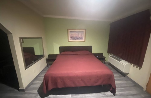 Montclair Hotel | Galleria Inn