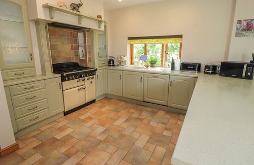 Thornthwaite Cottage | GALLERY CLOISTERS, pet friendly, character holiday cottage in Keswick