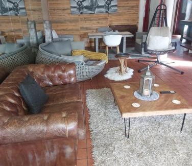 Port Elizabeth Central Villa | Gallery Guesthouse (La Sky Villa)