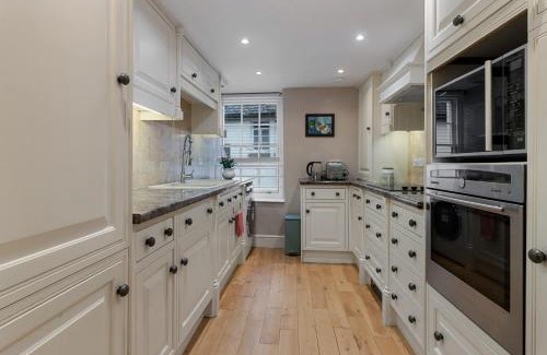 Chagford House | Gallery Lodge Holiday Home - Short Stays UK