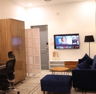 New Delhi Hotel | Gallivanto Inn - Rohini