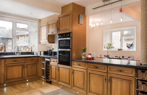Galmpton House | Galmpton Farmhouse - Four Bedroom House, Sleeps 8