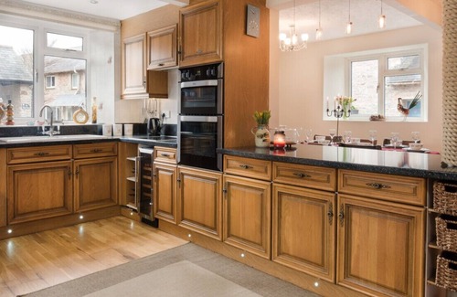 Galmpton House | Galmpton Farmhouse - Four Bedroom House, Sleeps 8