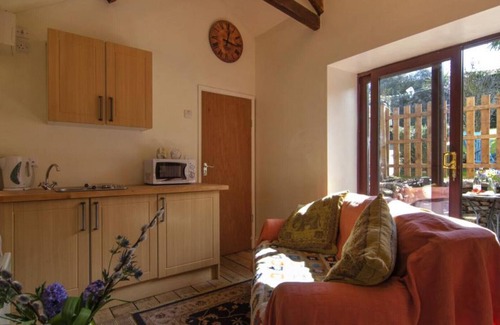 Galmpton House | Galmpton Stable - One Bedroom House, Sleeps 2