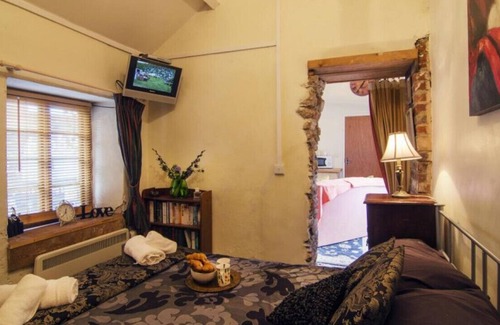 Galmpton House | Galmpton Stable - One Bedroom House, Sleeps 2