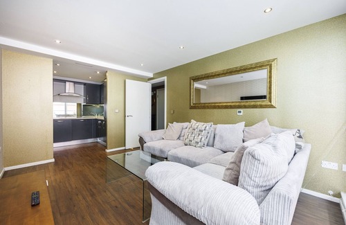 Docklands Apartment | Galore Abode One Bed Apartment