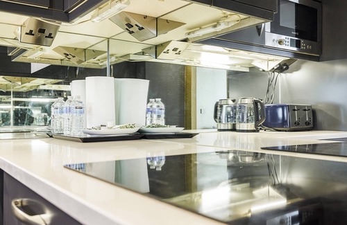 Docklands Apartment | Galore Abode One Bed Apartment