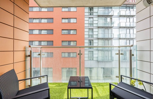 Docklands Apartment | Galore Abode One Bed Apartment