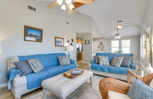 Pirates Beach House | Galveston Getaway: Spacious Home < 1 Mi to Beaches