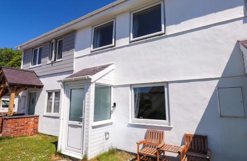 Garn Fadryn House | Galwad Y Môr