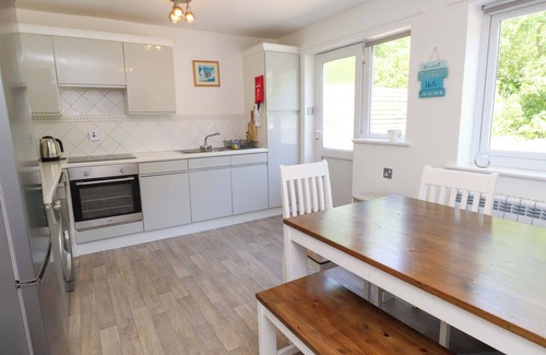 Garn Fadryn Cottage | GALWAD Y MÔR, family friendly, country holiday cottage in Morfa Nefyn