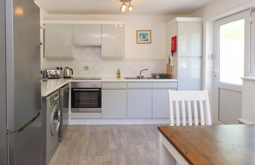 Garn Fadryn Cottage | GALWAD Y MÔR, family friendly, country holiday cottage in Morfa Nefyn