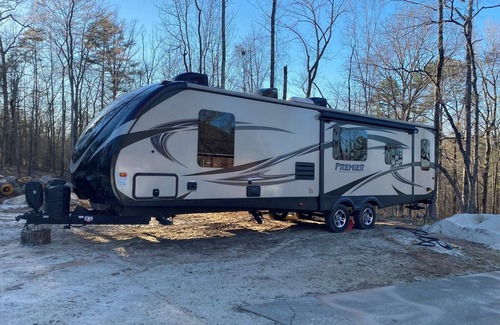 Auburn House | Game Day- Parent Weekend- RV for rent minutes from Auburn University.