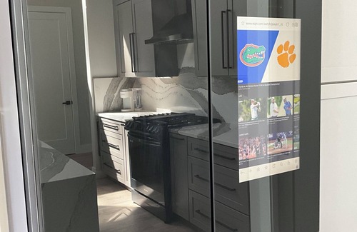 Clemson House | GAME DAY PERFECT! Minutes from Death Valley and steps to Patrick Square! 🏈🐅🧡