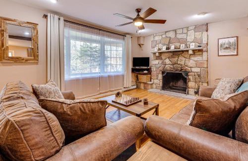 Pocono Pines House | Game Room and Fire Pit Chic Pocono Pines Home!